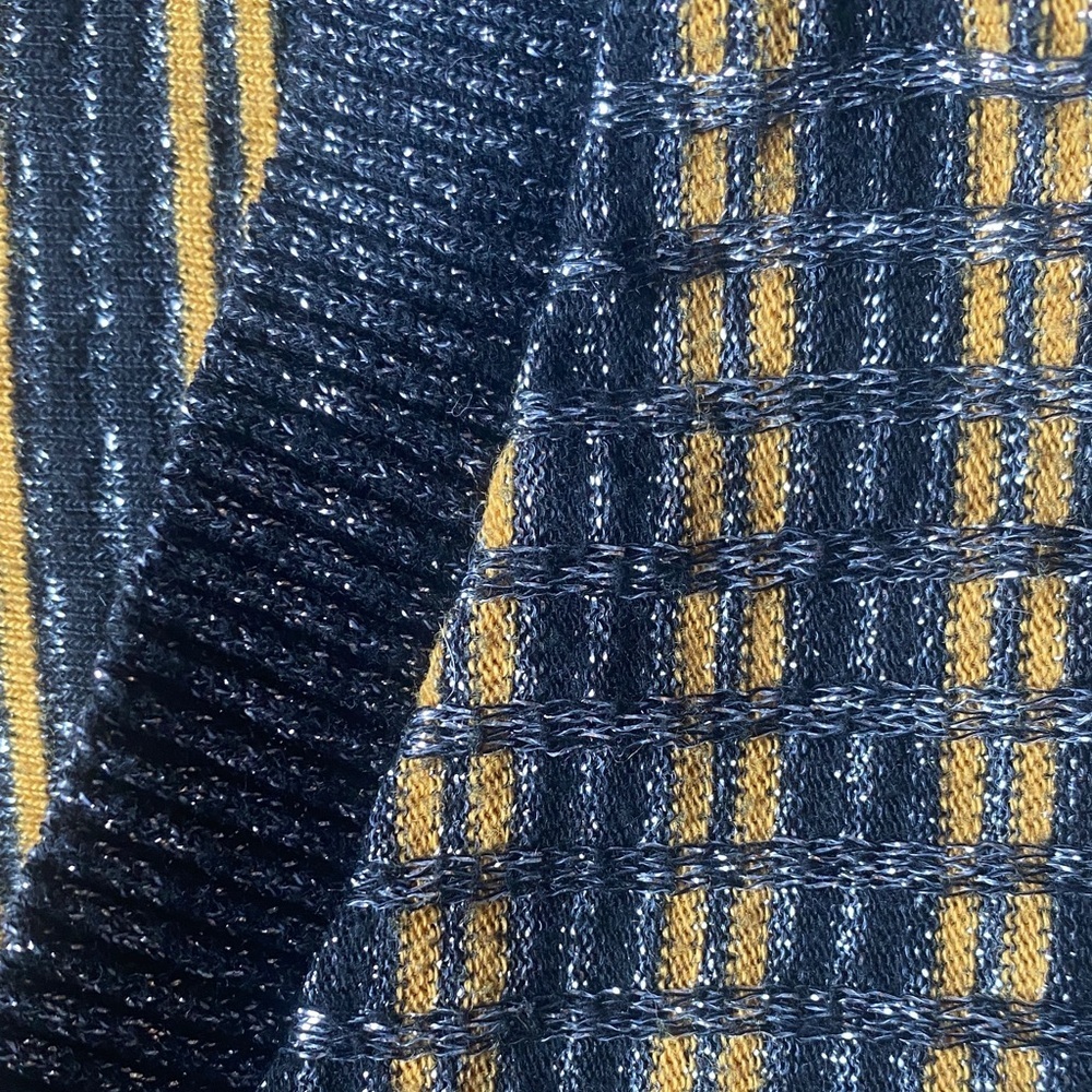 Zara Vintage Black and Yellow V-Neck Sweater - Picture 4 of 5